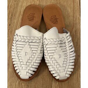 Espiritu Womens White Woven Leather Huarache Flats Slides Mules Sandals Size 7